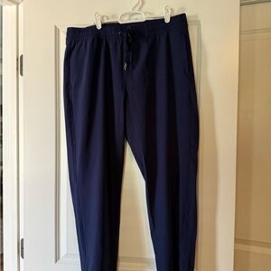 Southern Tide Woman’s Navy Joggers
